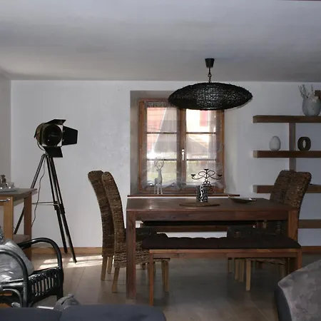 Au 1608 ホテル 3*